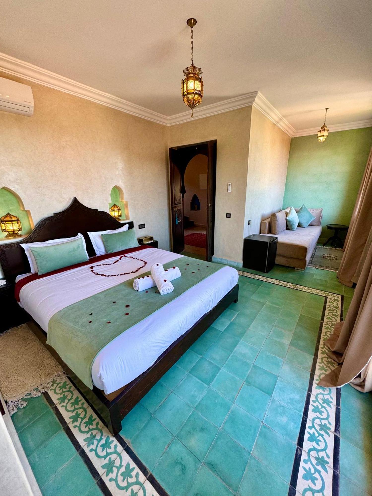 Riad Timskrine Timeskrine Екстериор снимка